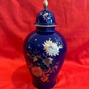 Lindner Kueps Bavaria Jeannette Porcelain Cobalt and Gold Large Ginger Jar